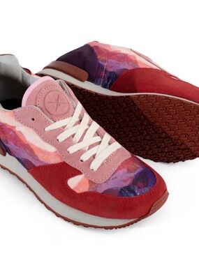 Inkkas Brand NEW- Women's Pink & Red Mixed-Media Retro Runner Sneakers